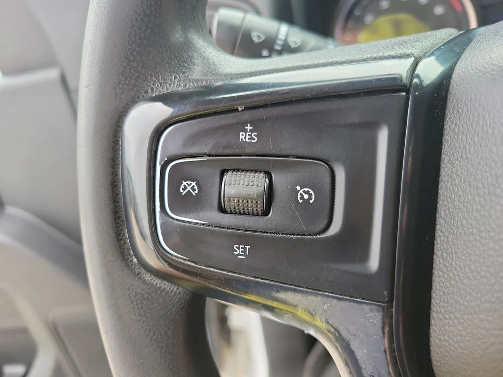 Used 2020  Chevrolet LT image 23