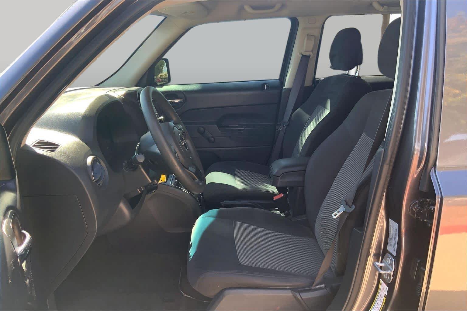 Pre-Owned 2017 Jeep Patriot Sport