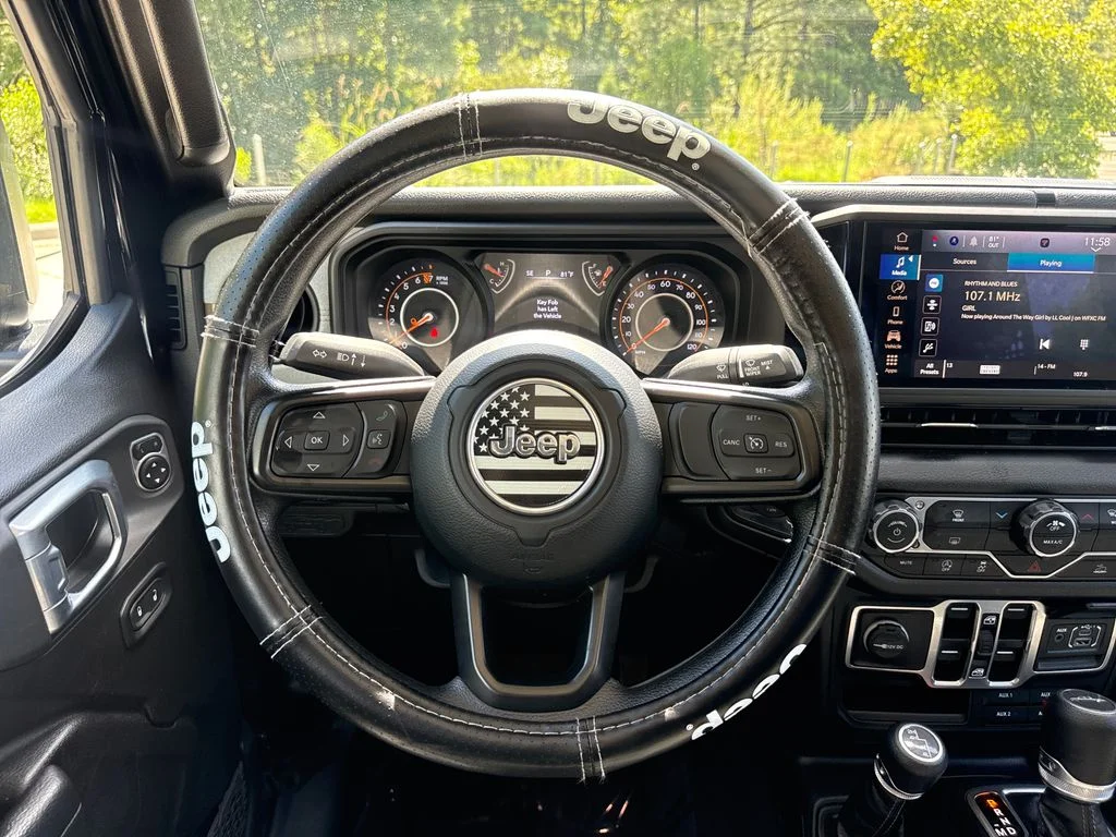 Used 2025 Black Clearcoat Jeep Nighthawk image 19