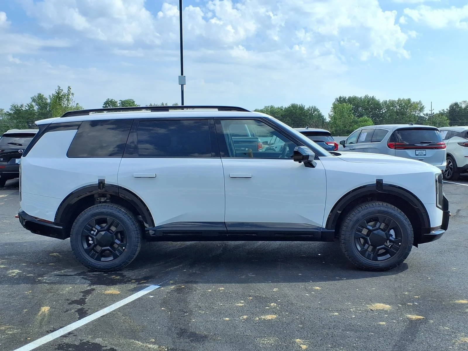 New 2027 Glacial White Pearl Kia X-Pro SX Prestige image 18