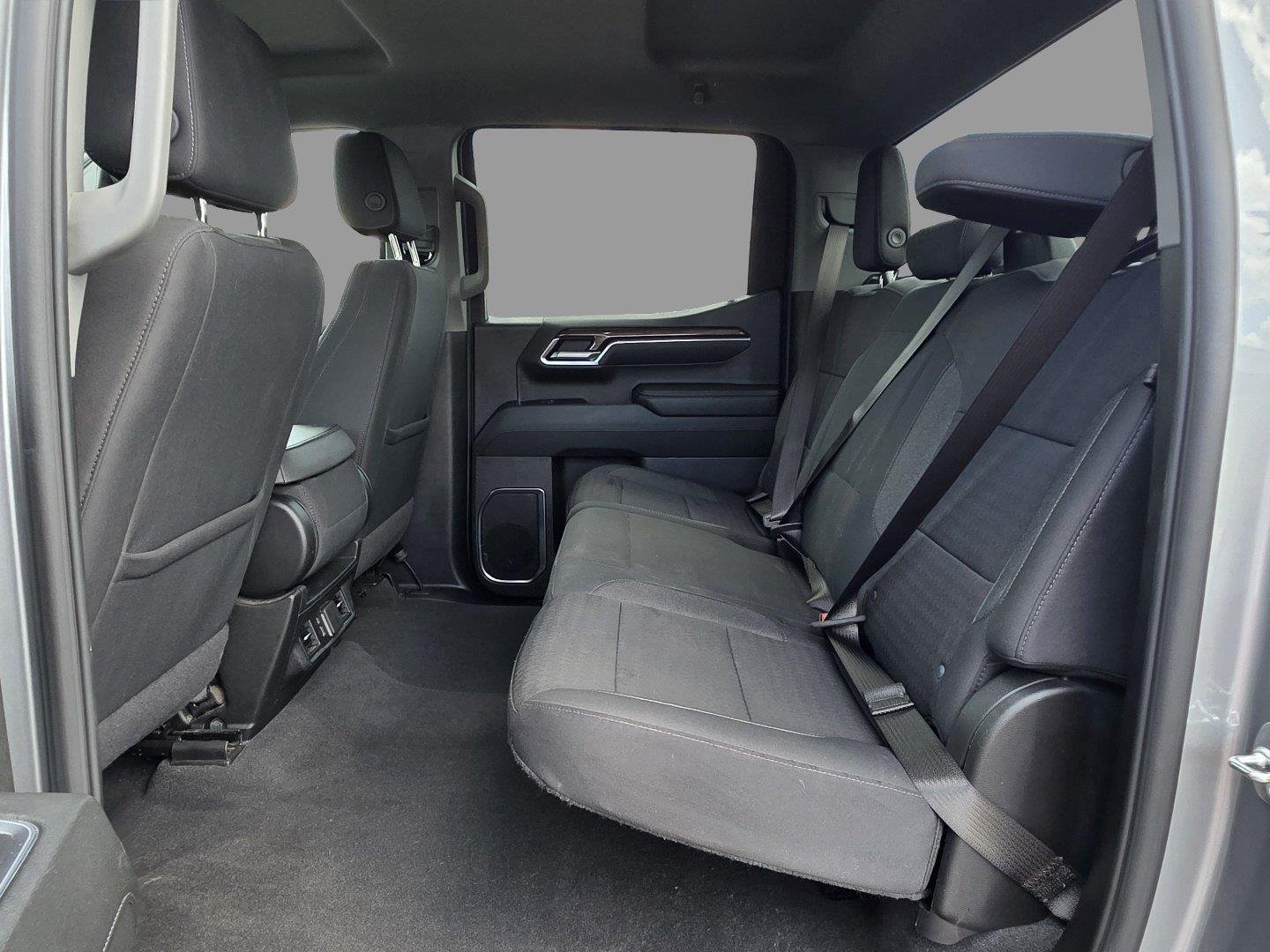 Used 2025 Sterling Gray Metallic Chevrolet LT image 26