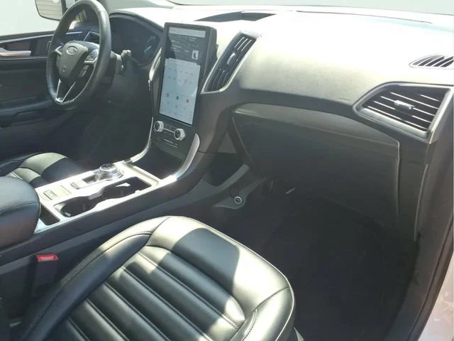Used 2024  Ford SEL image 24