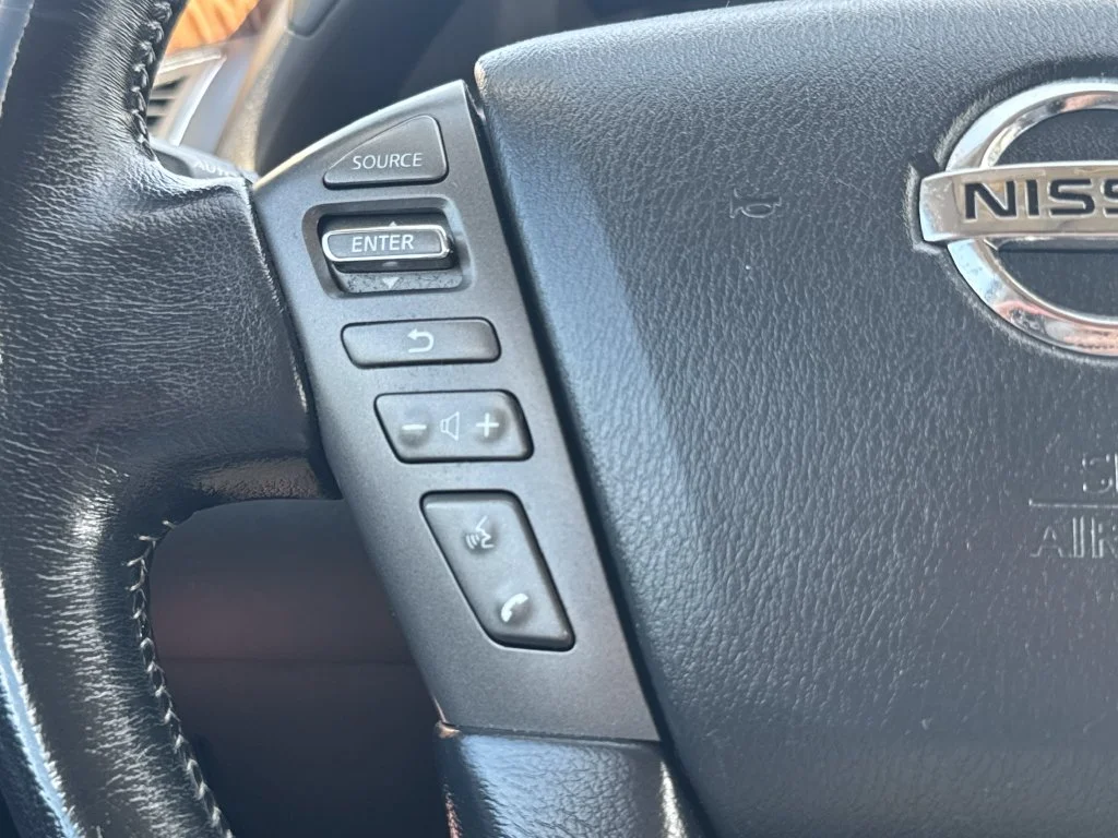 Used 2020 Gray Nissan Platinum image 20