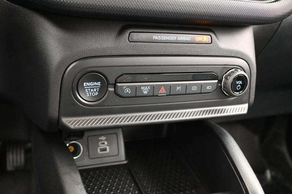 Used 2026 Azure Gray Metallic Ford Badlands image 23