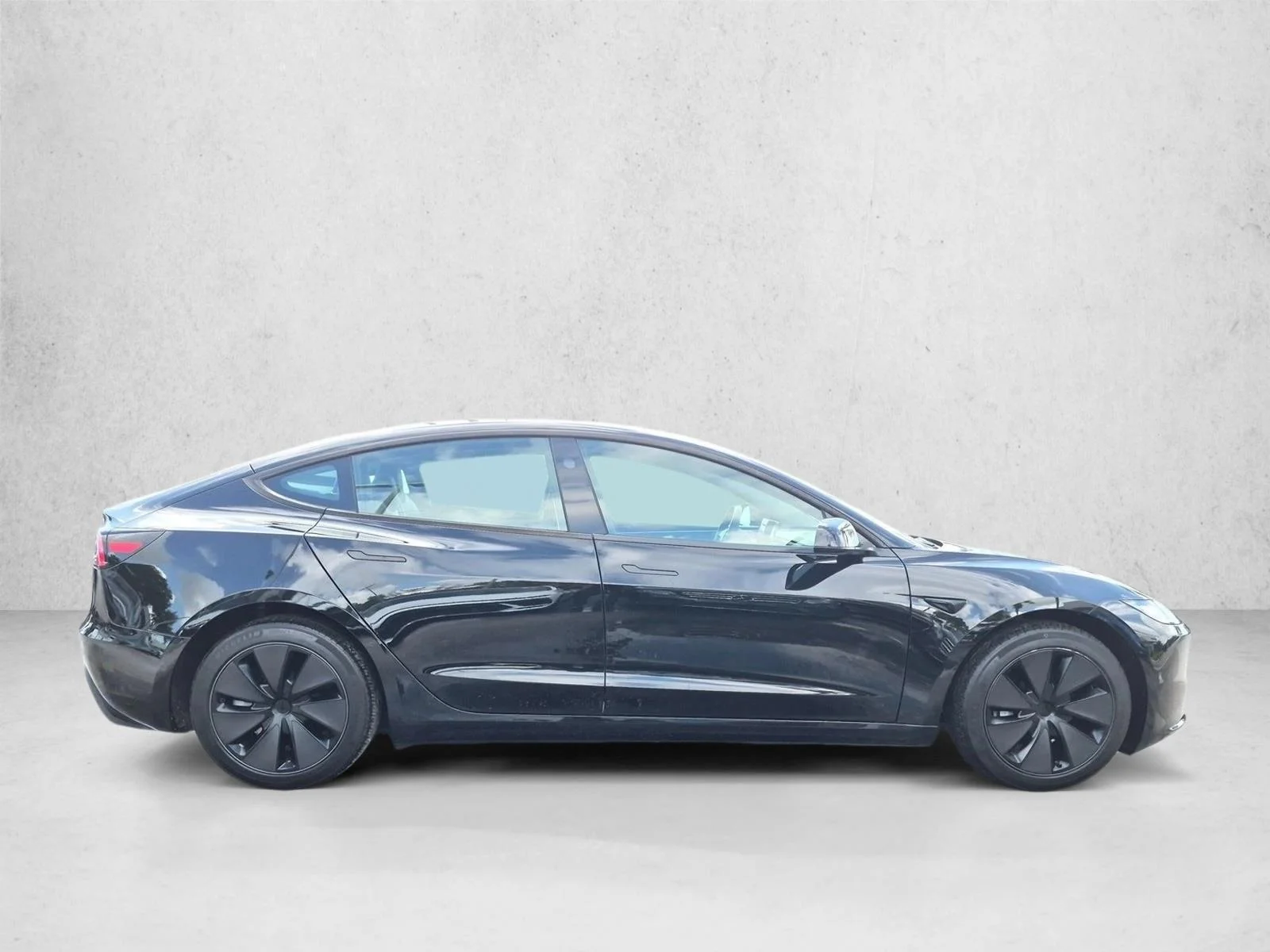 Used 2025 Diamond Black Tesla Standard image 4