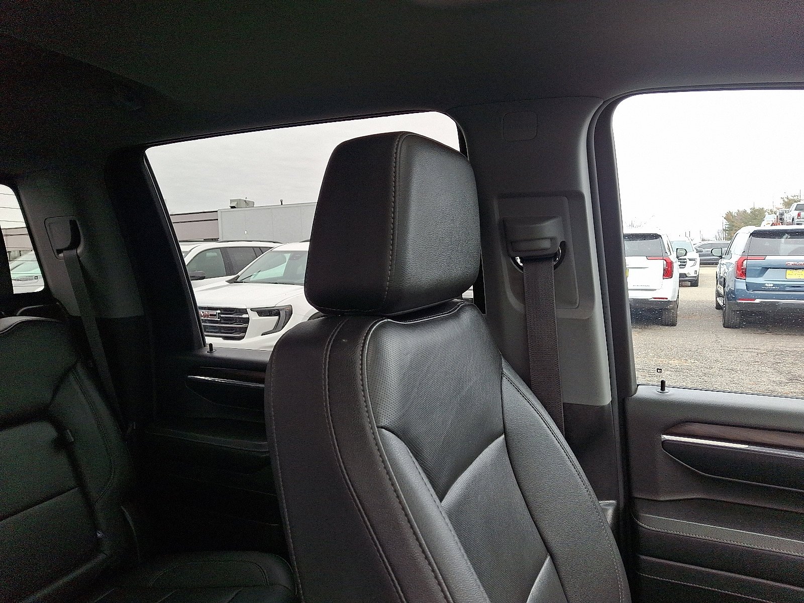 2024 GMC Sierra 3500HD SLT - Photo 9