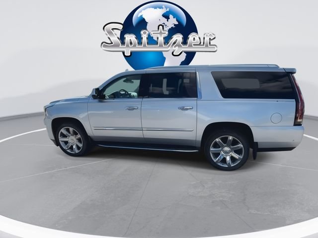 Used 2020 Silver Cadillac Luxury image 5