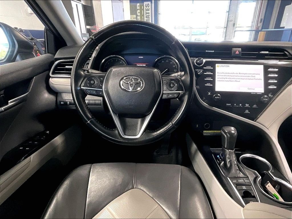 Used 2019 Gray Toyota XLE image 17