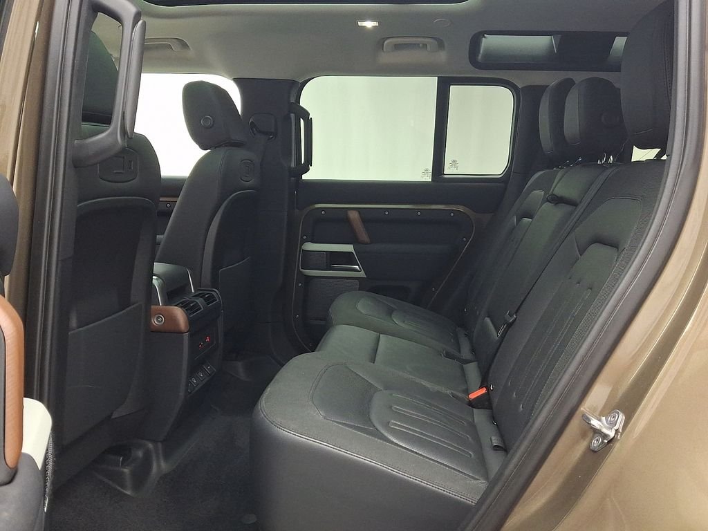 Used 2021 Gondwana Stone Metallic Land Rover S image 10