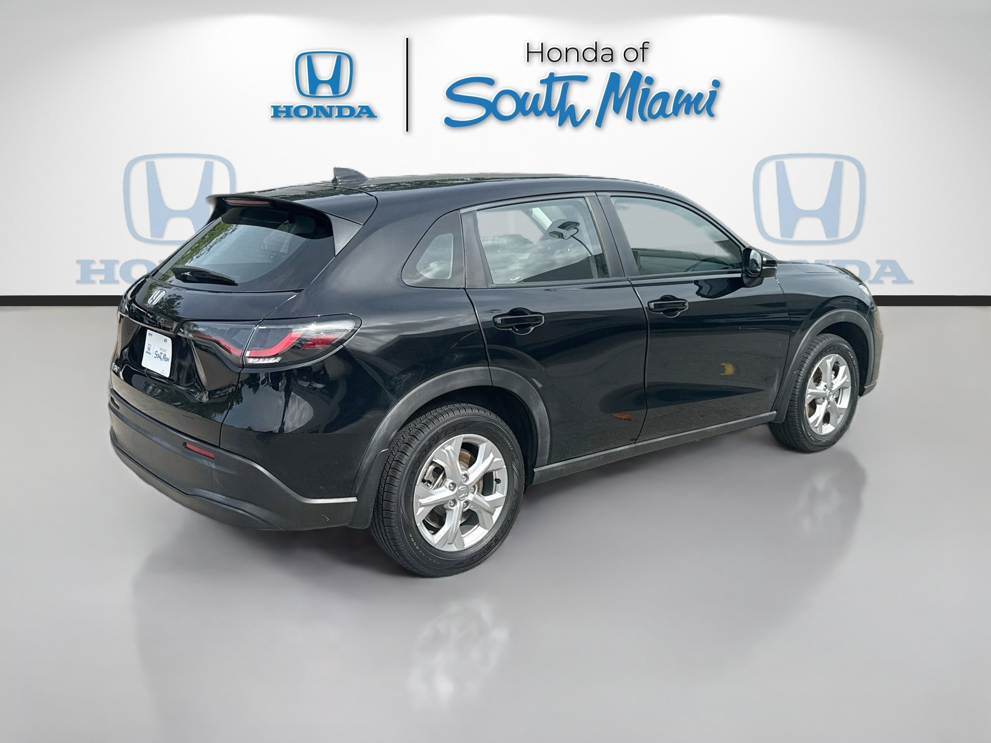 Used 2024 Crystal Black Pearl Honda 5DR 2WD LX image 7