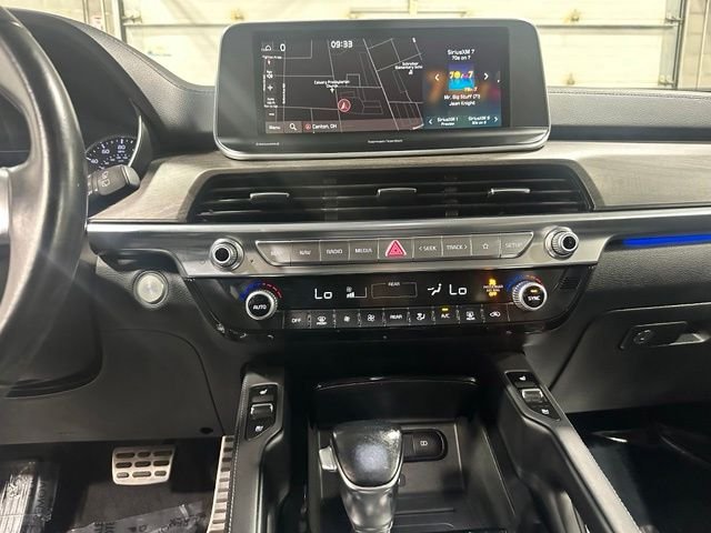 Used 2022 White Pearl Kia SX image 22