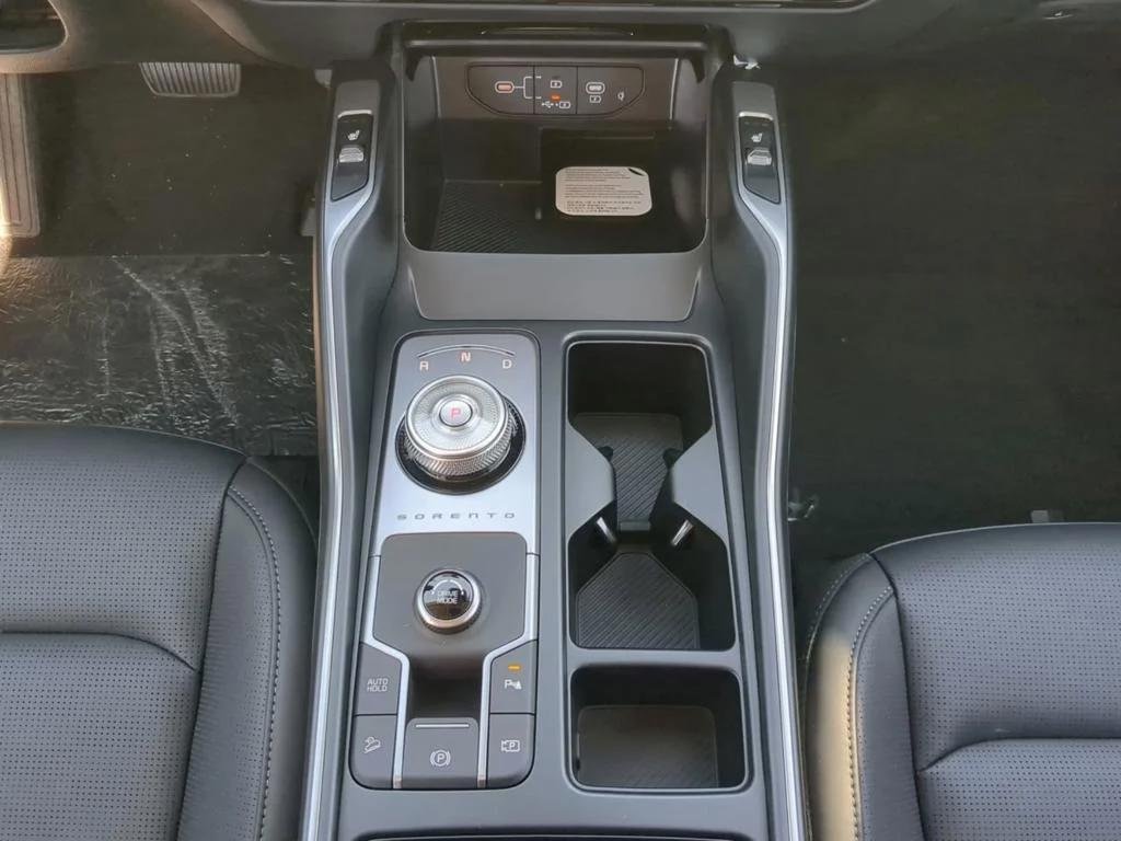 New 2026 Interstellar Gray Kia EX image 21