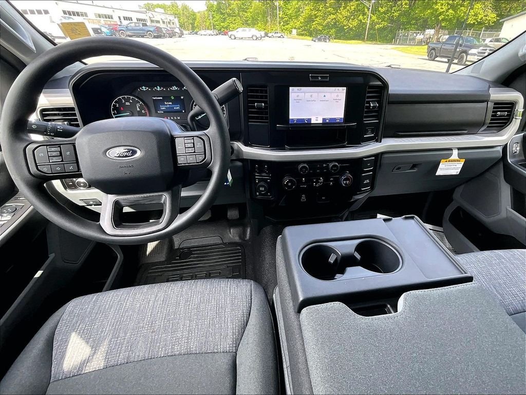New 2026 Black Metallic Ford XLT image 6