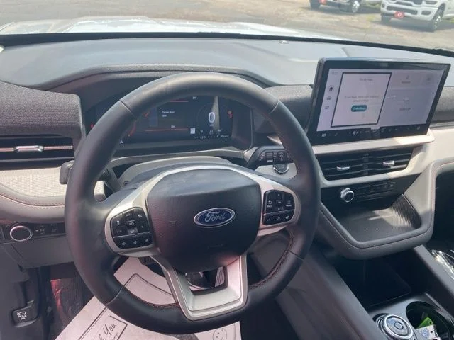 New 2026 Space White Metallic Ford Active image 15