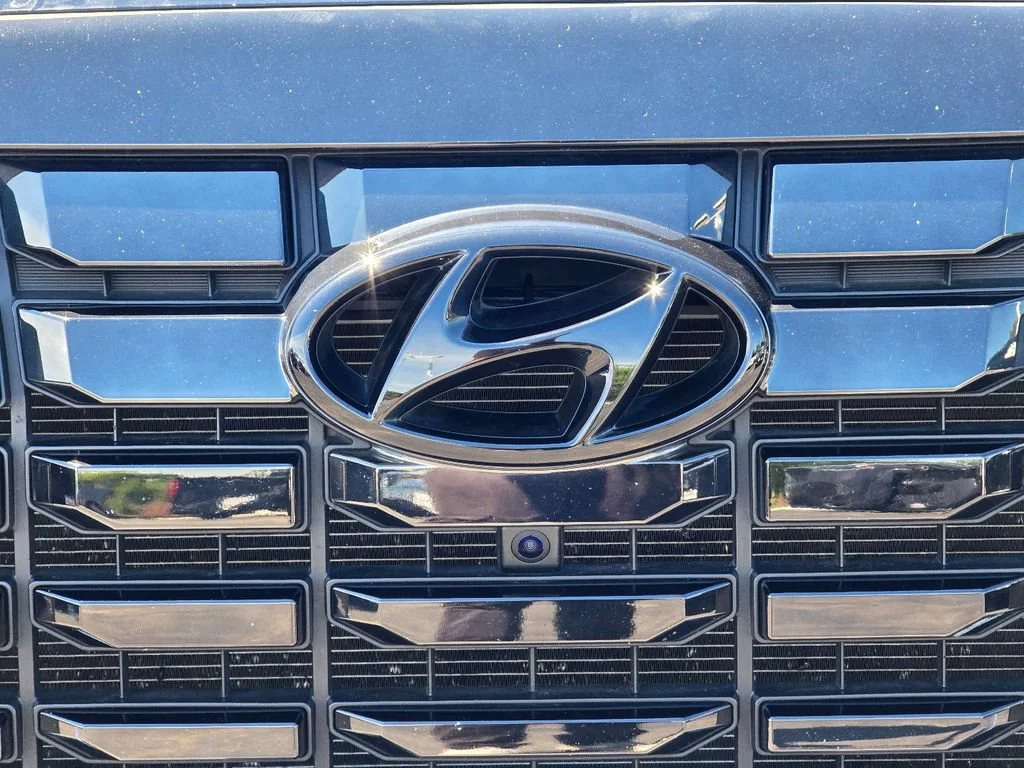 Used 2024 Abyss Black Hyundai Limited image 33