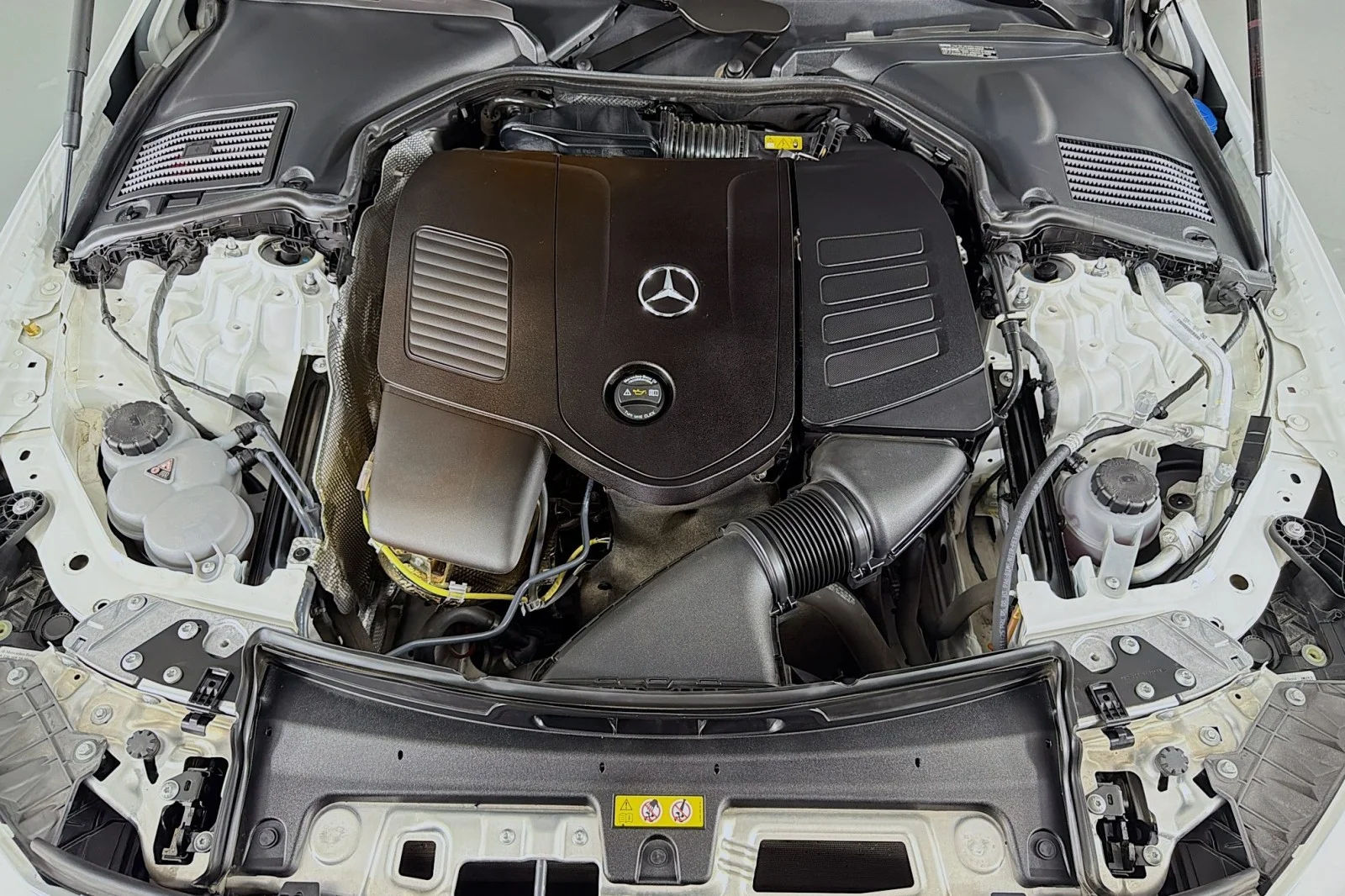 Certified Used 2024 Polar White Mercedes-Benz 300 image 12