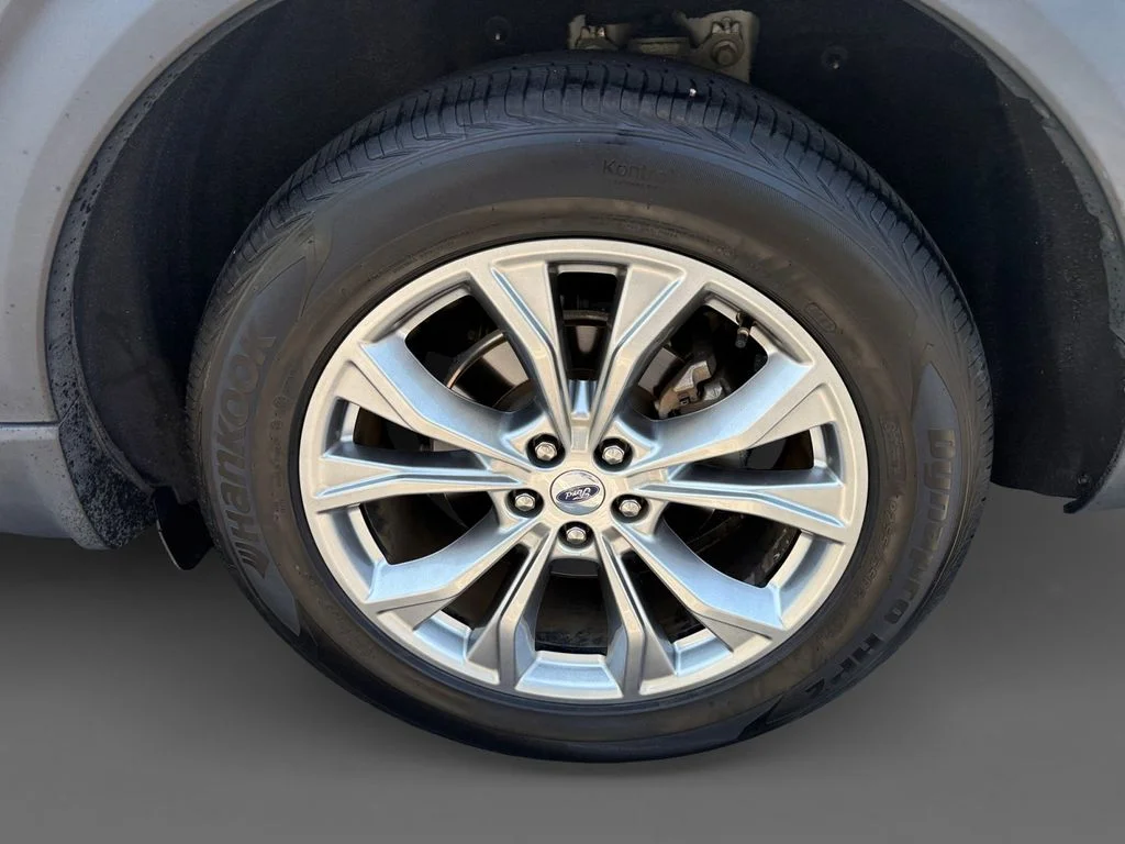 Used 2021 White Ford XLT image 8