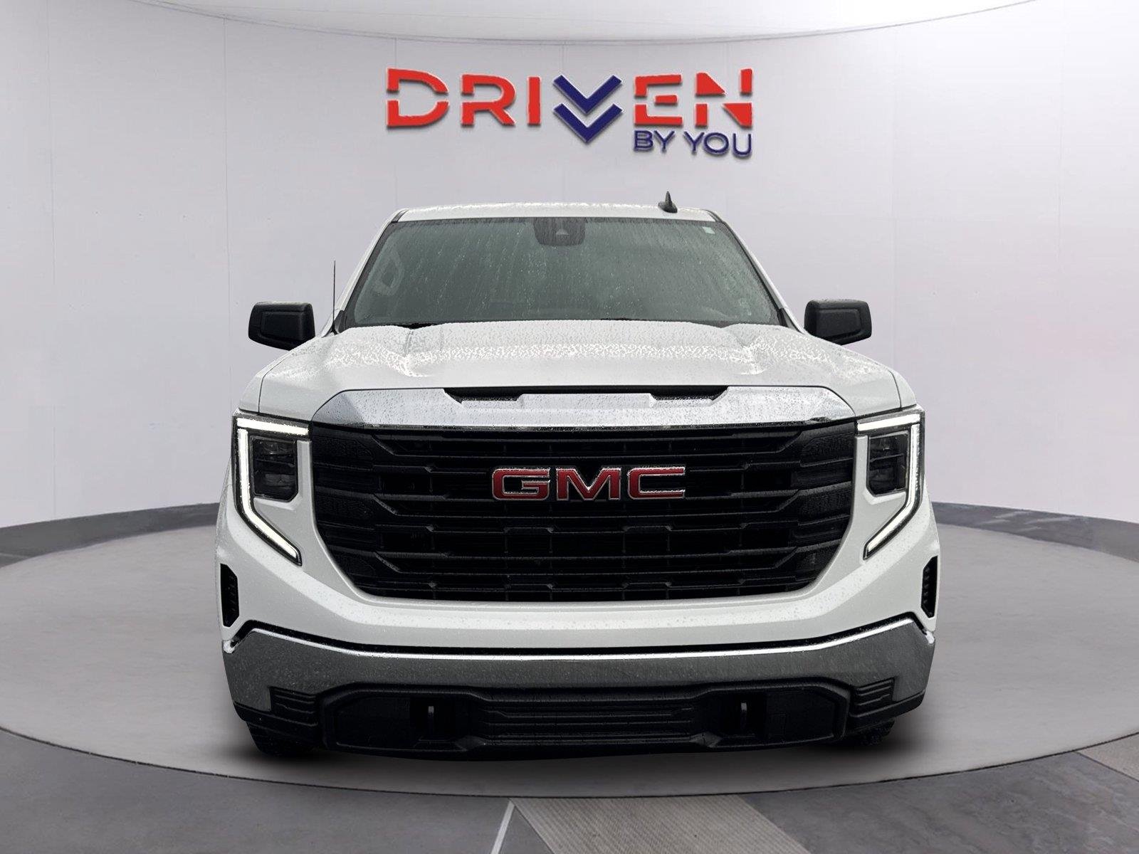 Used 2025 Summit White GMC Pro image 9