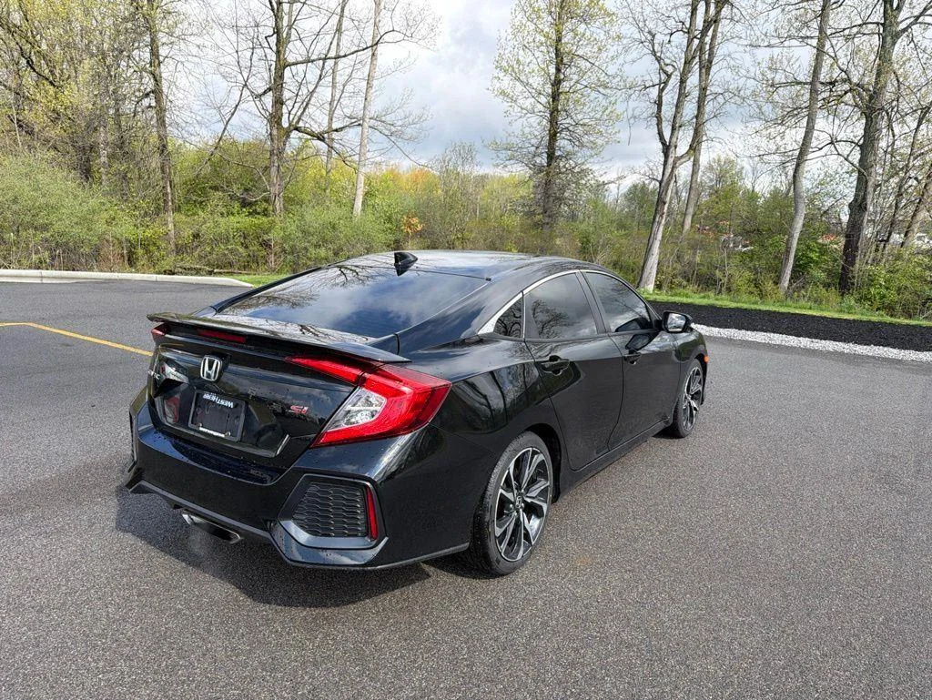 Used 2019 Crystal Black Pearl Honda Si image 4