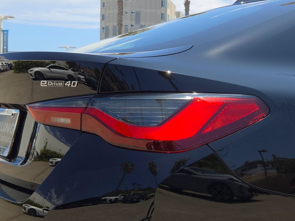 New 2026 Jet Black BMW eDrive40 image 5