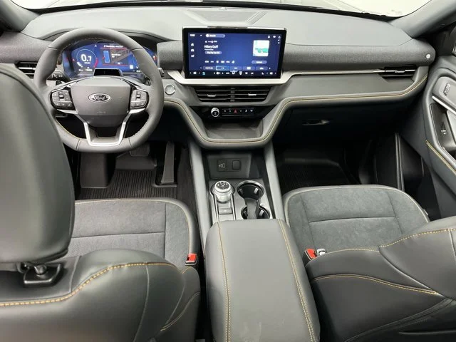 Used 2026 Carbonized Gray Metallic Ford Tremor image 4