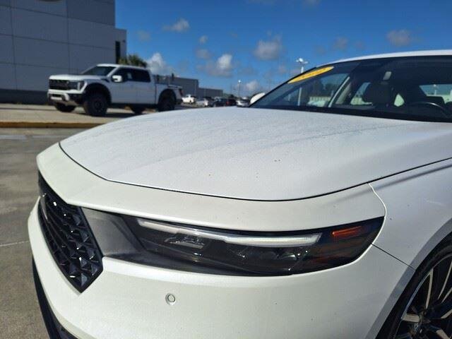 Used 2023 Platinum White Pearl Honda Touring image 10