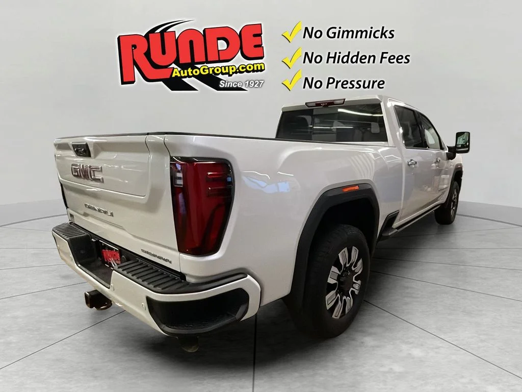 Used 2025 White Frost Tri-Coat GMC Denali image 6