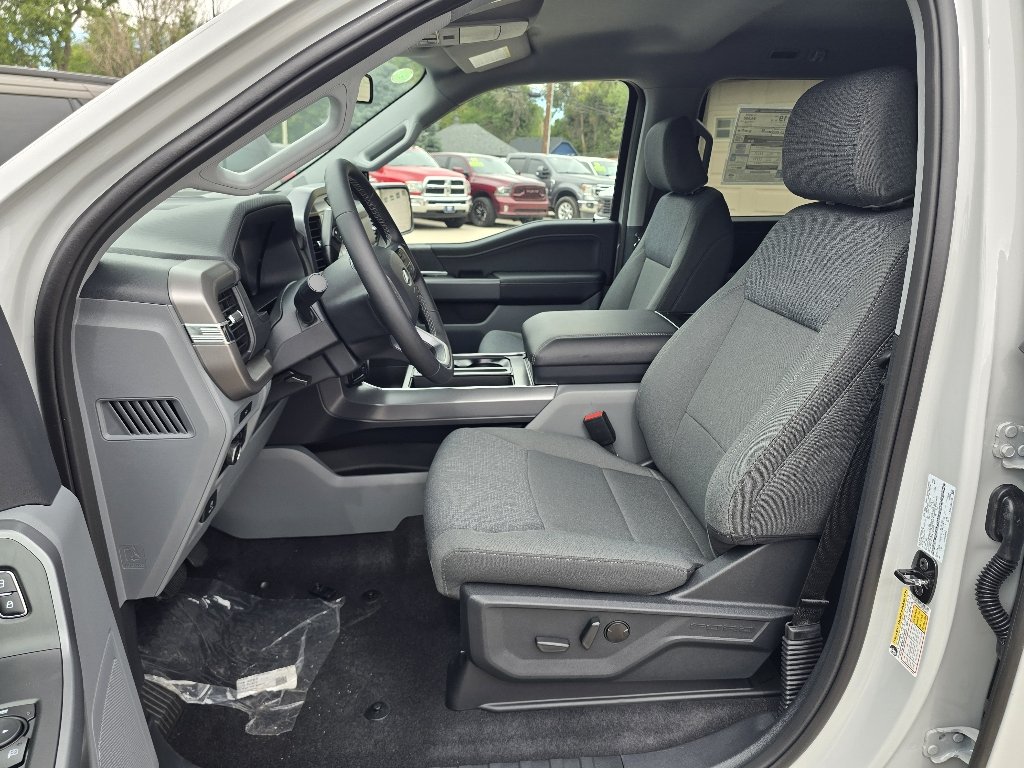 New 2026 Gray Ford 4X4 CREWCAB XLT image 10