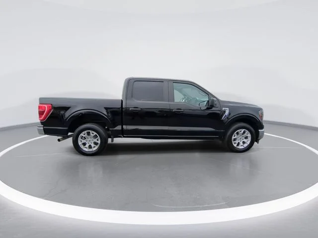 Used 2023 Black Ford XLT image 9
