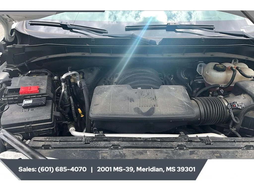 Used 2024 Summit White Chevrolet LT image 8