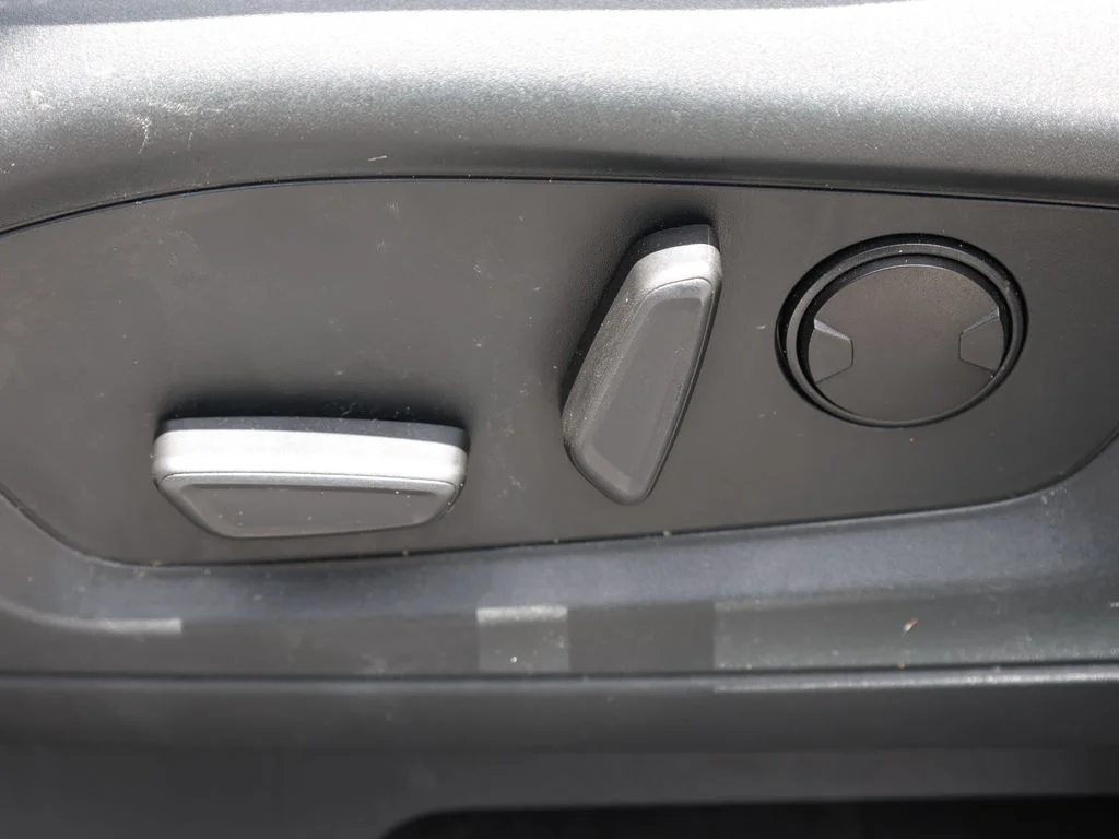 Used 2020 White Ford XLT image 15