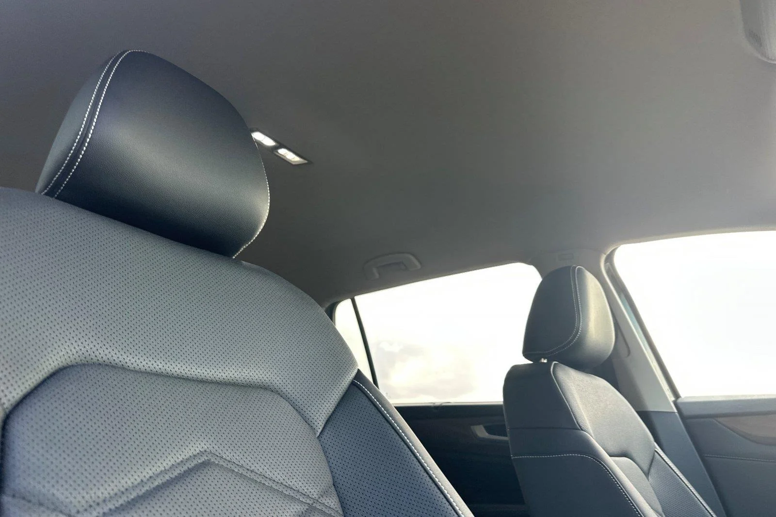 New 2026 Avocado Green Pearl Volkswagen 2.0T SE w/Technology image 18