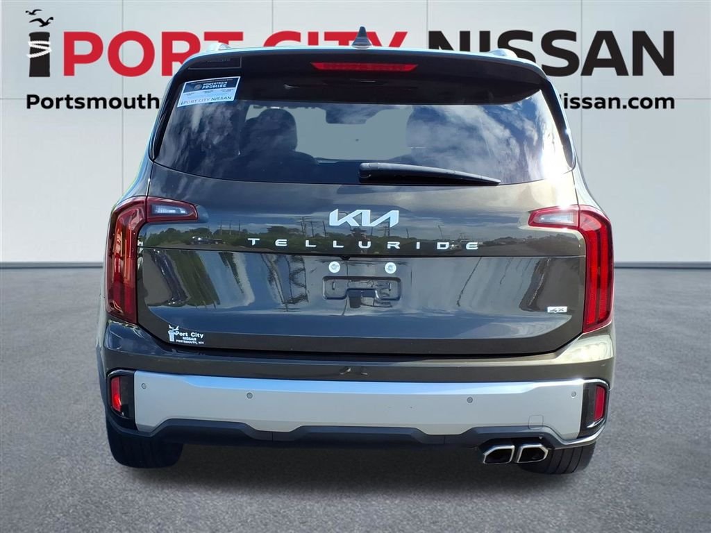 Used 2023 Dark Moss Kia S v6 w/sunroof & 3rd row image 35