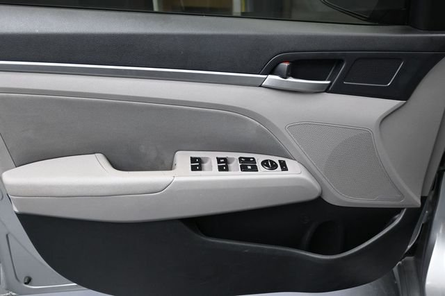 Used 2020 Silver Hyundai SEL image 13