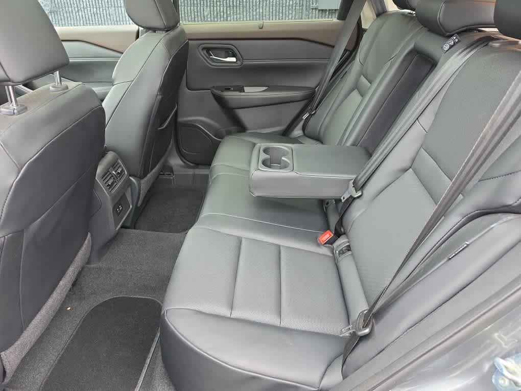 Used 2023 Gun Metallic Nissan SV image 19