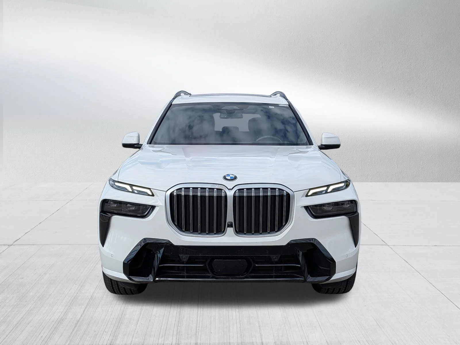 Certified Used 2026 Alpine White BMW xDrive40i image 2