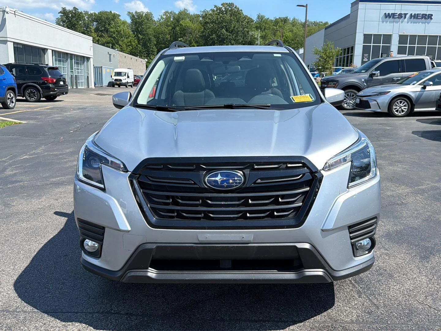 Used 2023 Ice Silver Metallic Subaru Premium image 8
