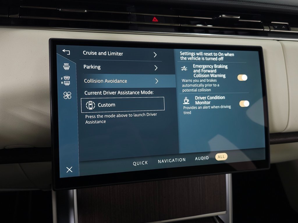 2025 LAND ROVER RANGE ROVER - Image 23