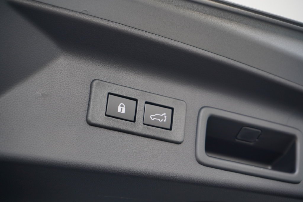 New 2026 ICE SILVER METALLIC Subaru Premium Hybrid image 37