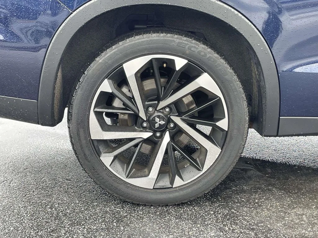 2025 Mitsubishi Outlander Plug-in Hybrid SE - Photo 32