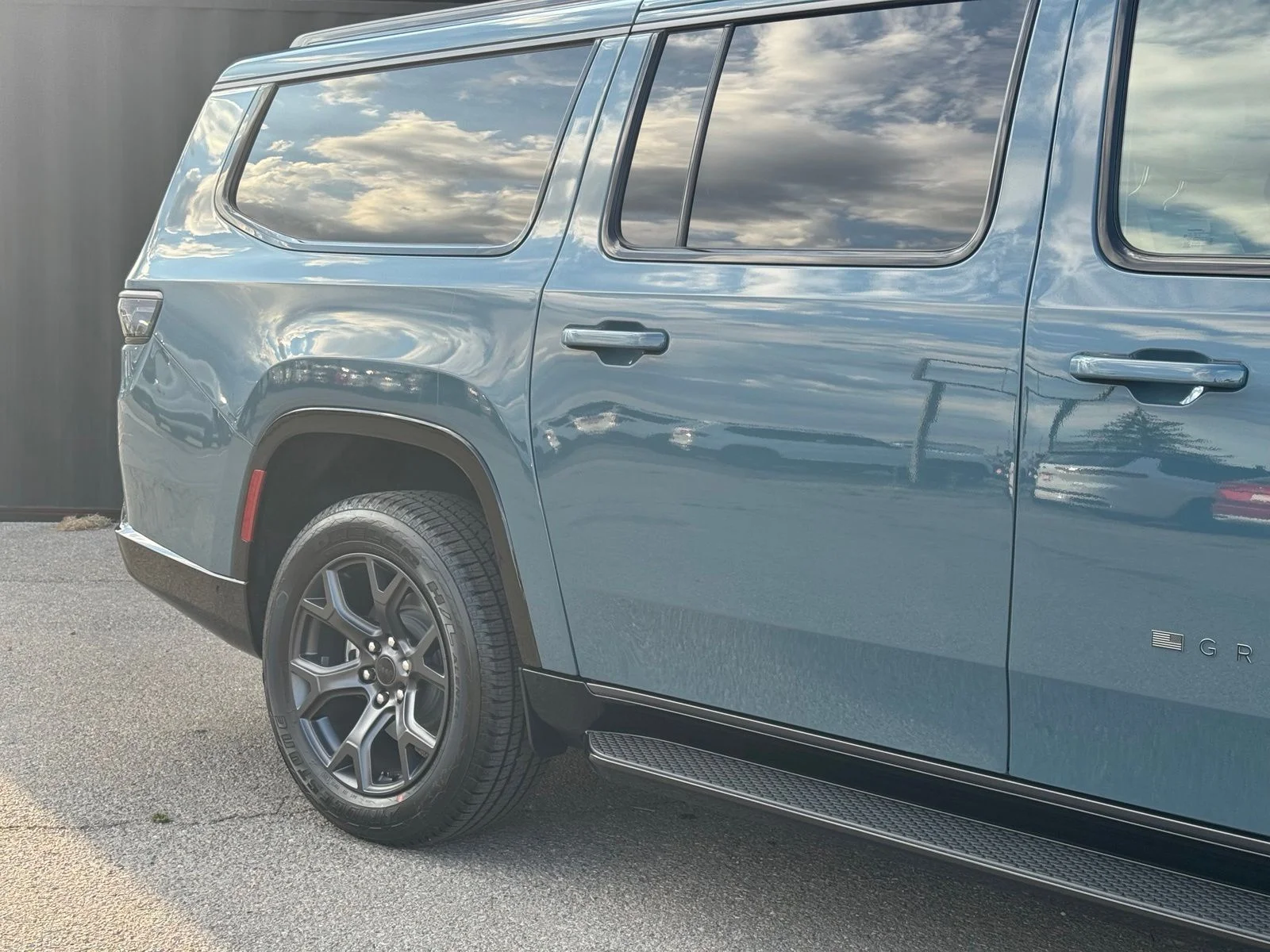 New 2026 Steel Blue Exterior Paint Jeep Limited Altitude image 4
