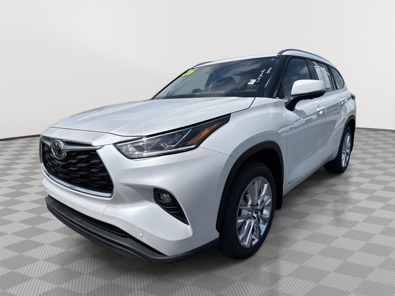 Certified Used 2026 Wind Chill Pearl Toyota Limited image 10