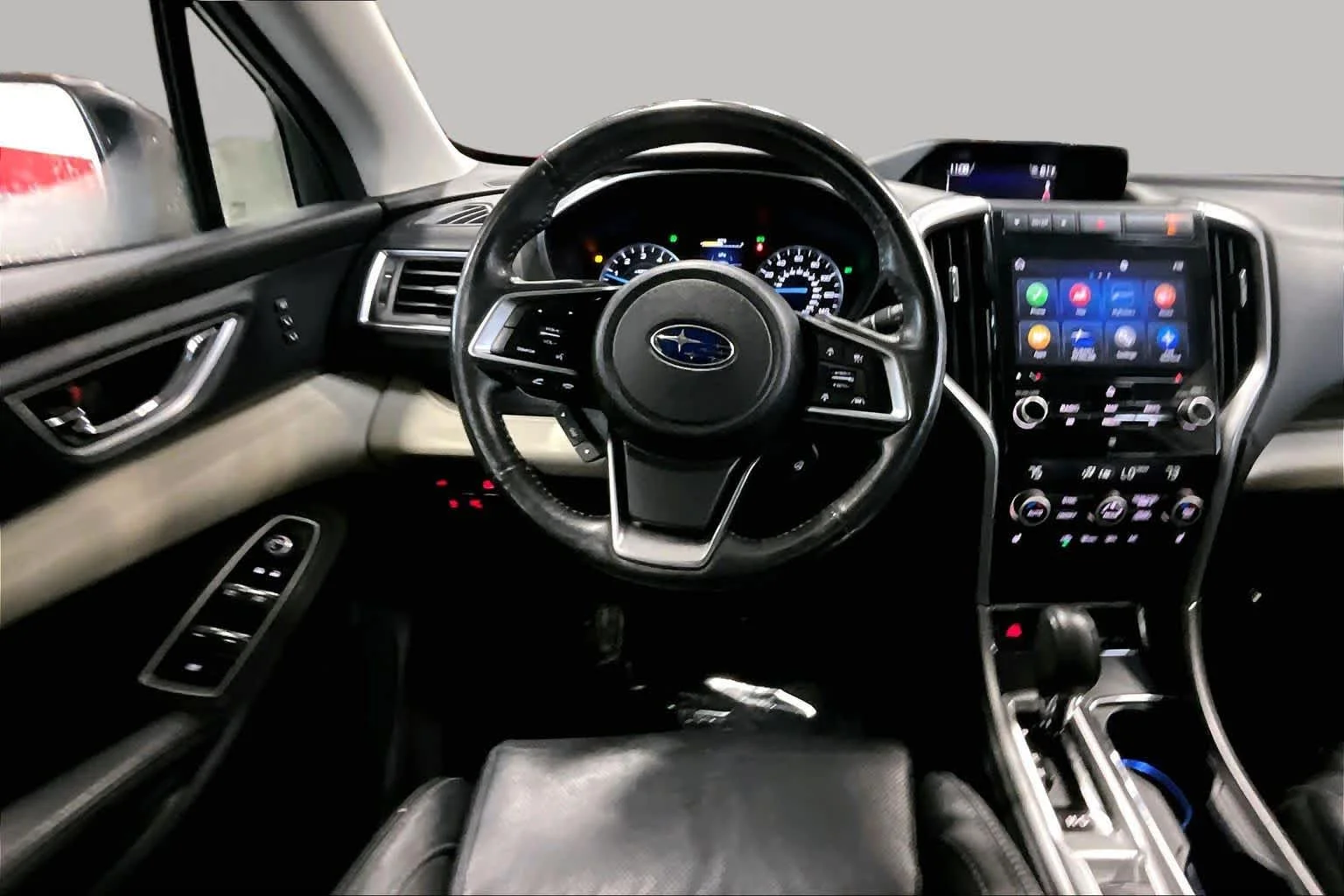 Used 2019 Ice Silver Metallic Subaru Limited image 5