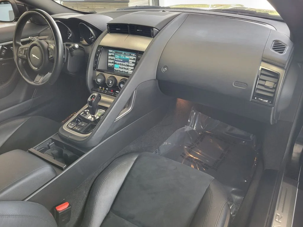 Used 2017 Black Jaguar Base image 14