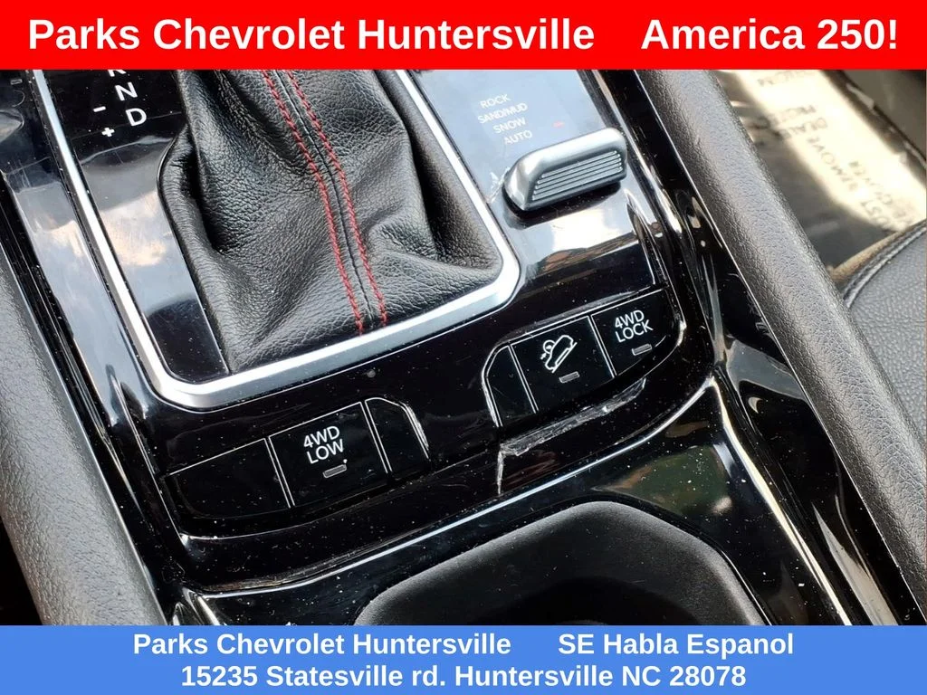 Used 2024 White Jeep Trailhawk image 10