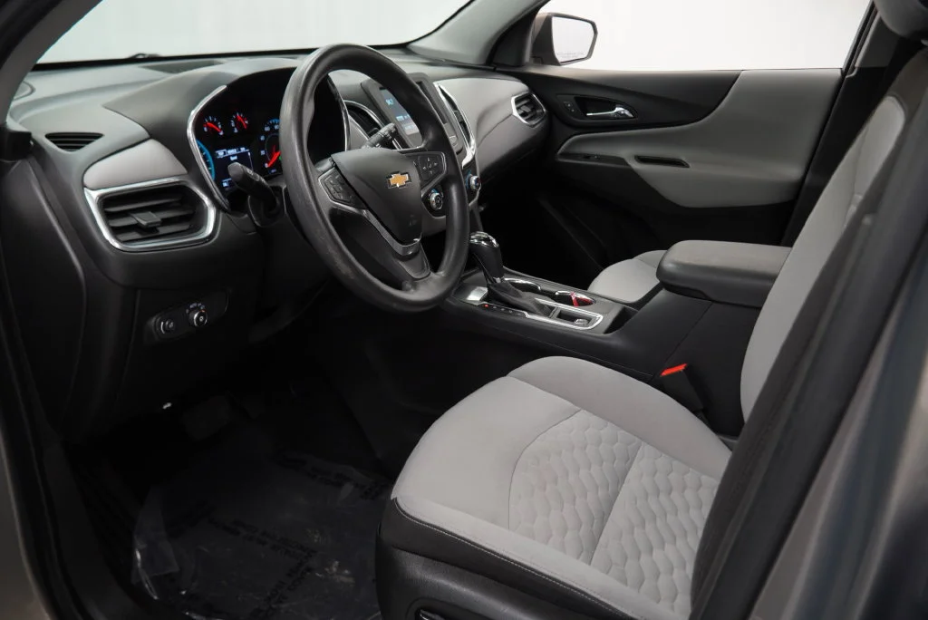 Used 2018 PEPPERDUST METALLIC Chevrolet LT image 19