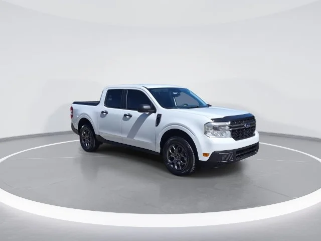 Used 2024 White Ford XLT image 2