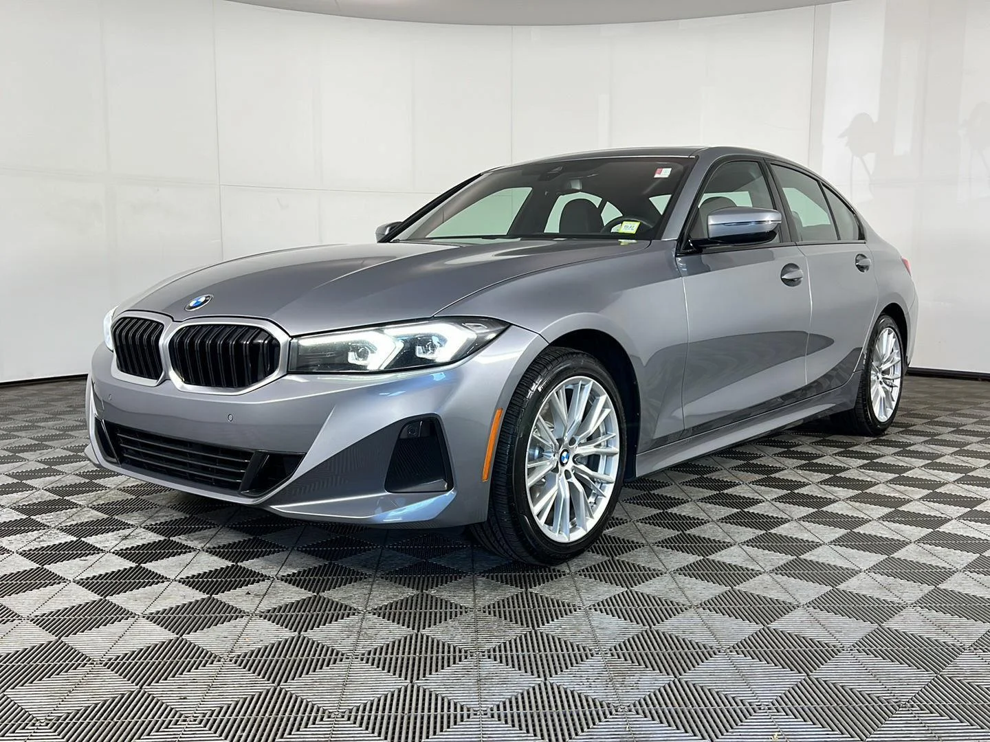 Used 2023 Skyscraper Grey Metallic BMW 330i xDrive image 13