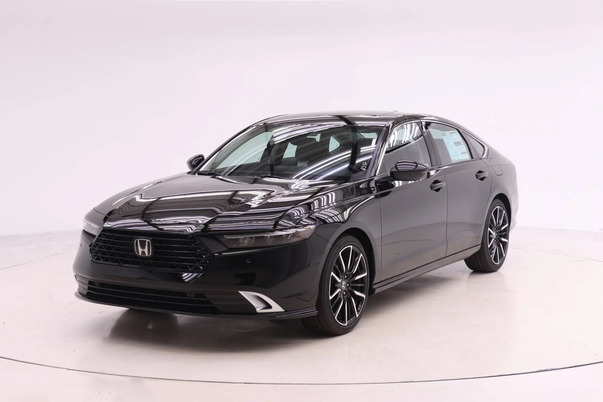 2026 Honda Accord Hybrid Touring's photo