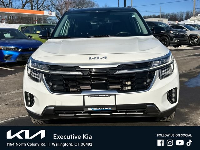 Certified Used 2024 White Kia SX image 6